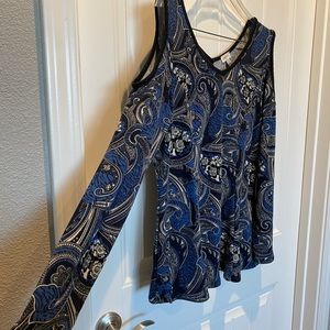 Avenue long sleeve cold shoulder top